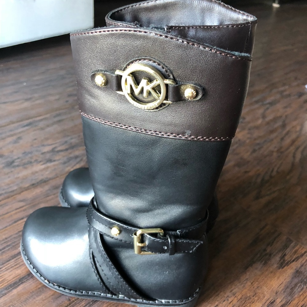 Michael Kors Boots size 6 (Toddler)